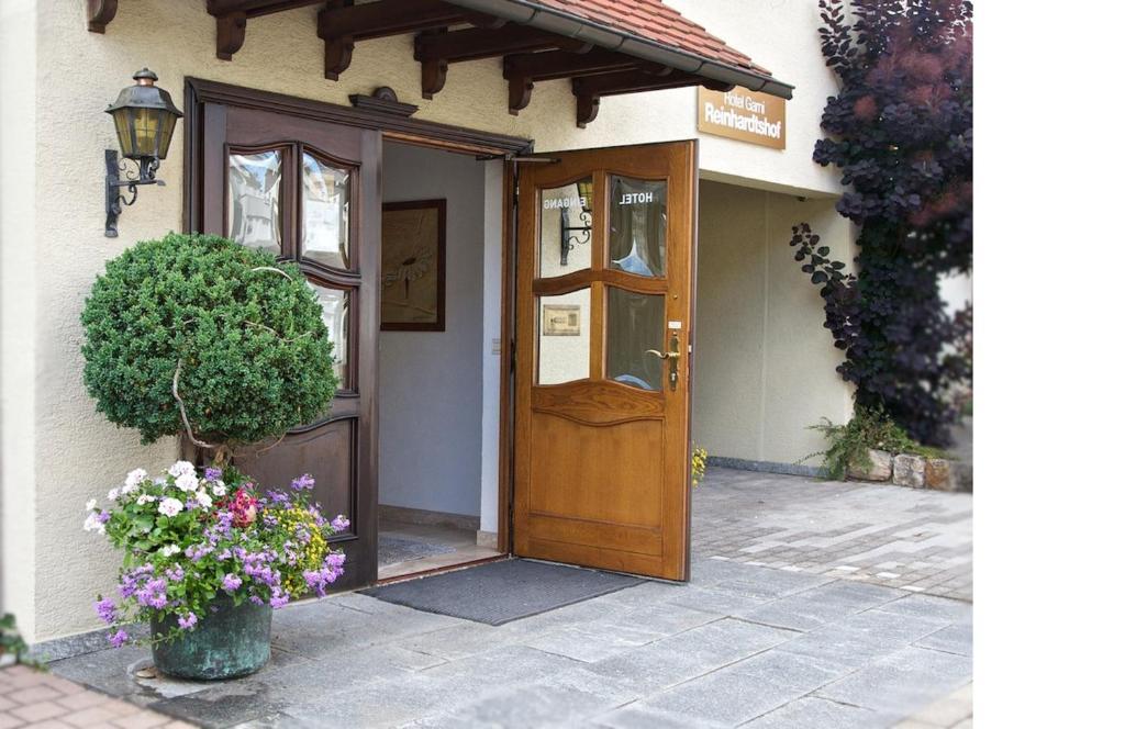 Hotel Reinhardtshof Garni Wolfschlugen المظهر الخارجي الصورة